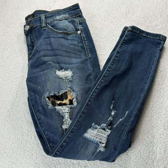 Judy Blue Denim - Judy Blue Women's 7 / 28 Blue Denim Skinny Fit Ankle Distressed Leopard Jeans